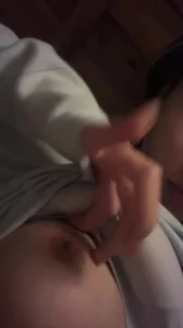 女友宿舍漏奶5